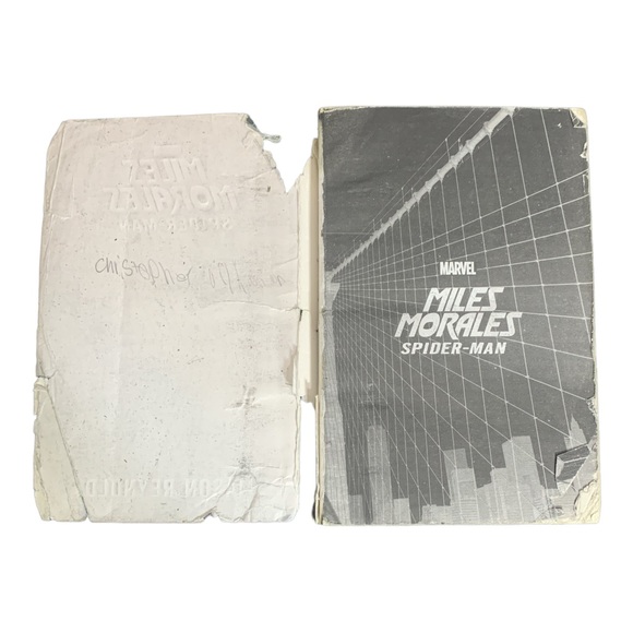 Miles Morales: Spider-Man by Reynolds, Jason - Picture 5 of 8